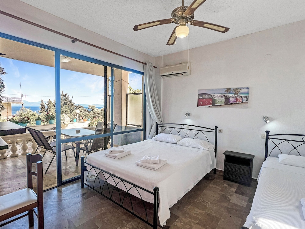 Andromaches Holiday Apartments — Hotel rooms in Benitses, Ionian Islands