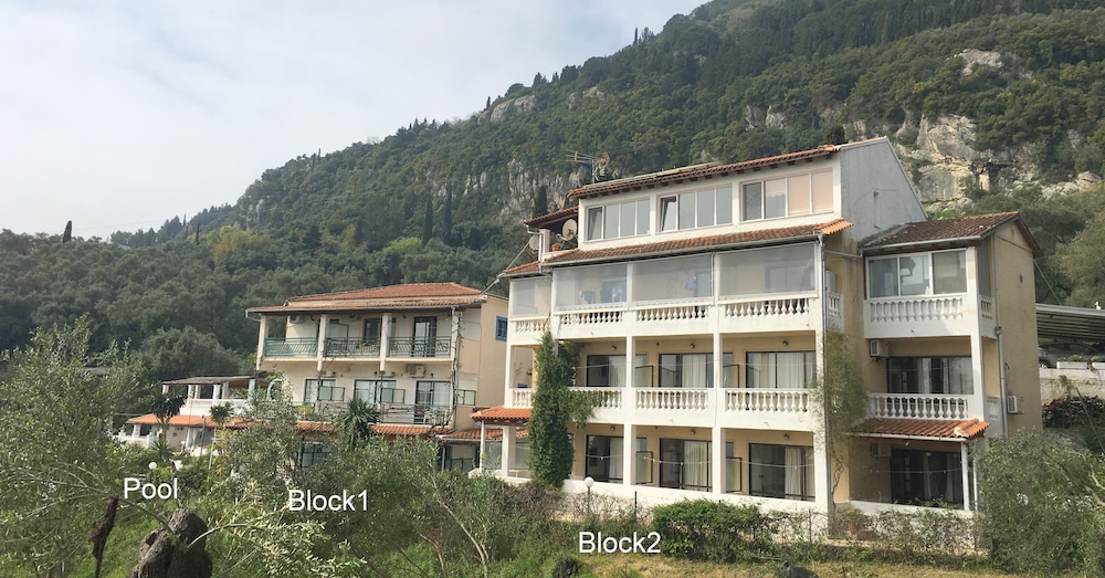 Andromaches Holiday Apartments — Hotel building in Benitses, Ionian Islands