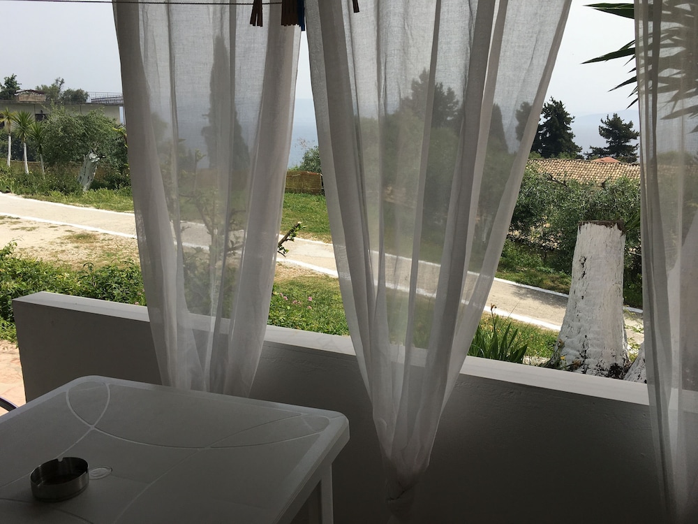 Andromaches Holiday Apartments — Hotel rooms in Benitses, Ionian Islands