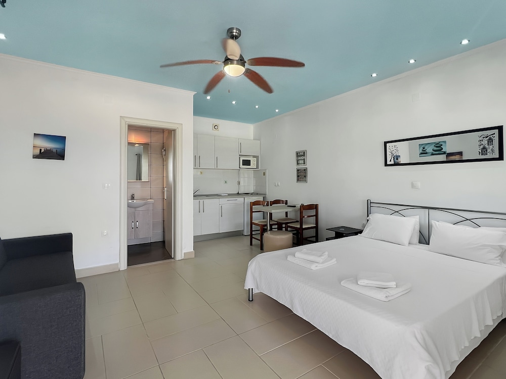 Andromaches Holiday Apartments — Hotel rooms in Benitses, Ionian Islands
