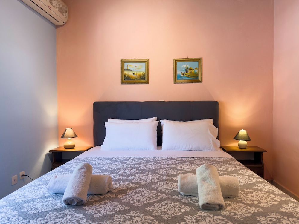 Andromaches Holiday Apartments — Hotel rooms in Benitses, Ionian Islands