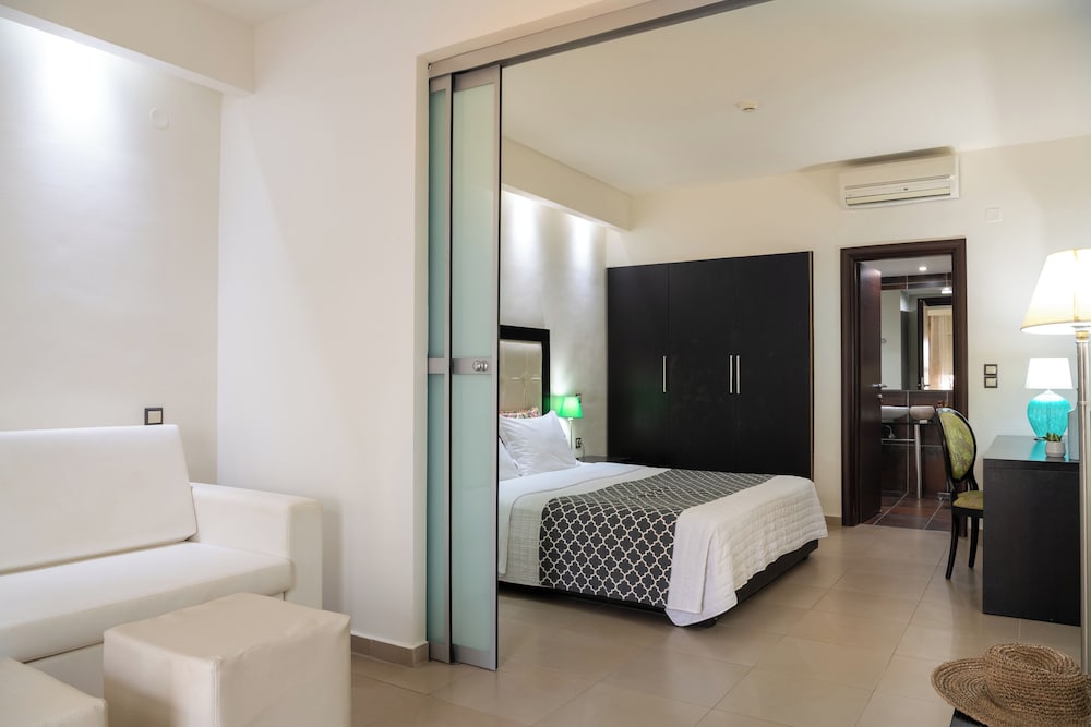 Angela Suites Boutique Hotel — Hotel rooms in Sissi