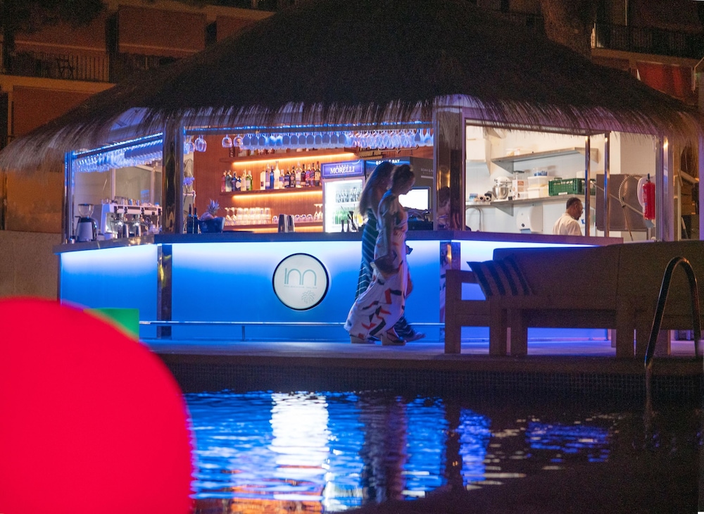 INN Mallorca Aparthotel — Restaurant & bars in Magaluf, Balearic Islands