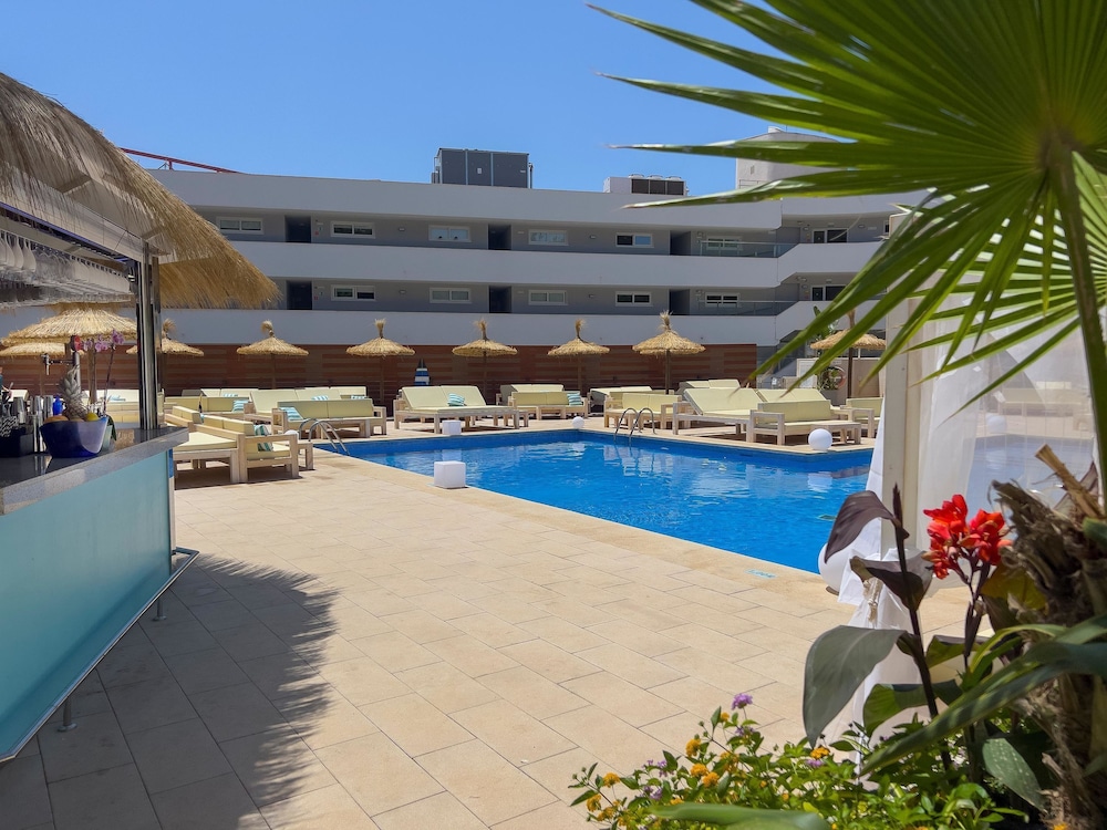 INN Mallorca Aparthotel — Swimming pool in Magaluf, Balearic Islands