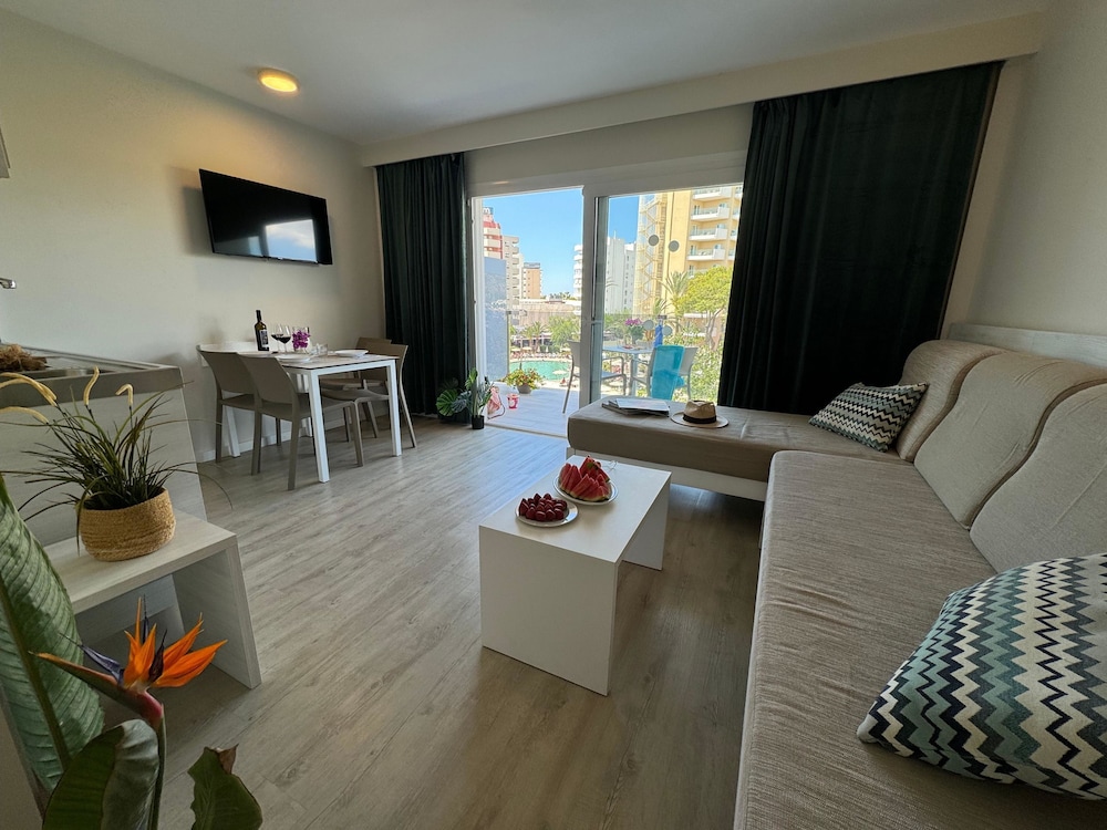 INN Mallorca Aparthotel — Hotel rooms in Magaluf, Balearic Islands