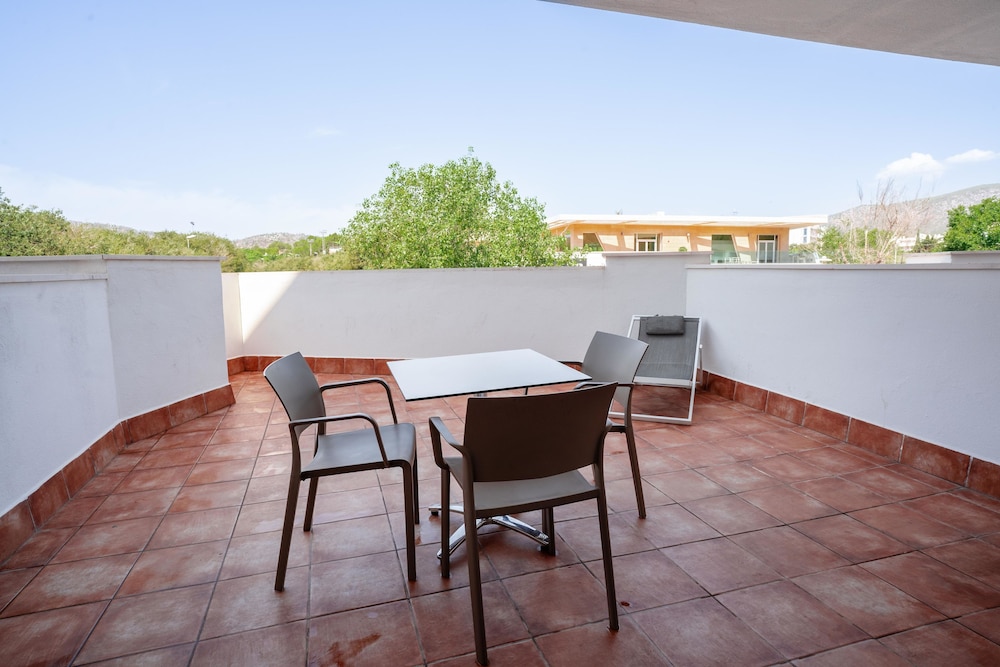 INN Mallorca Aparthotel — Hotel building in Magaluf, Balearic Islands