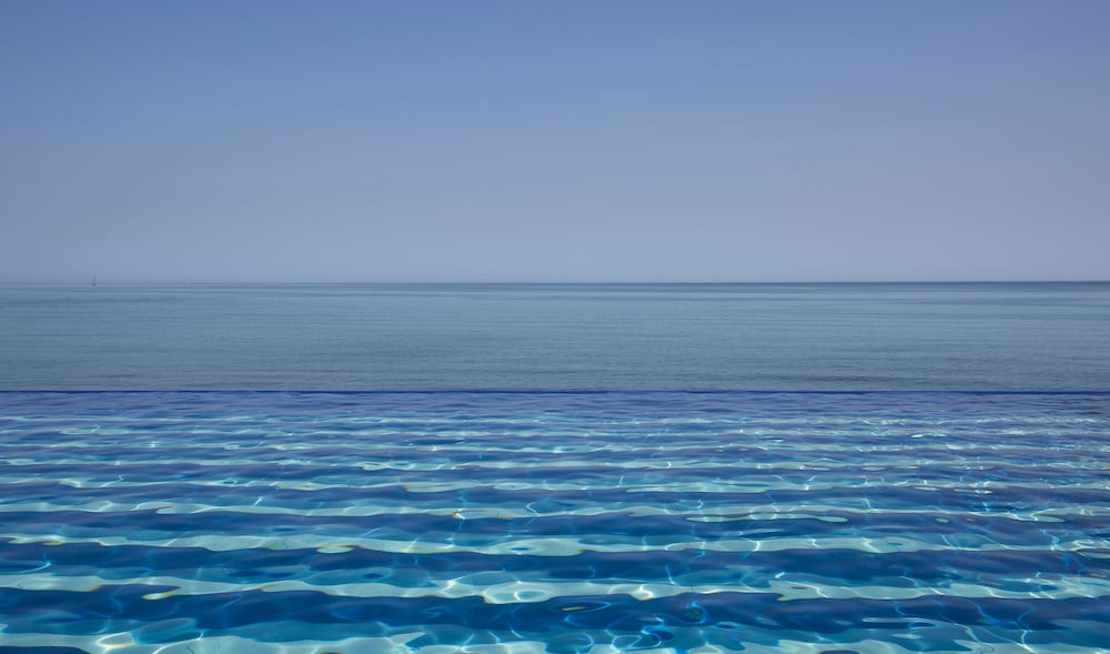 I Resort Beach Hotel & Spa — Swimming pool in Stalida