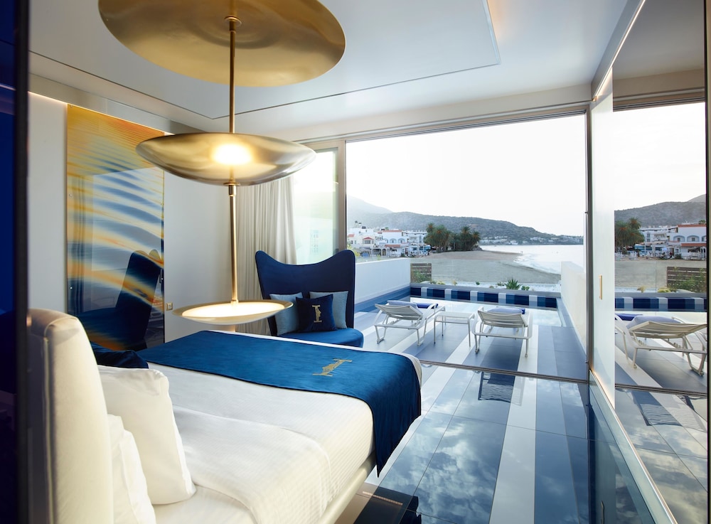 I Resort Beach Hotel & Spa — Hotel rooms in Stalida