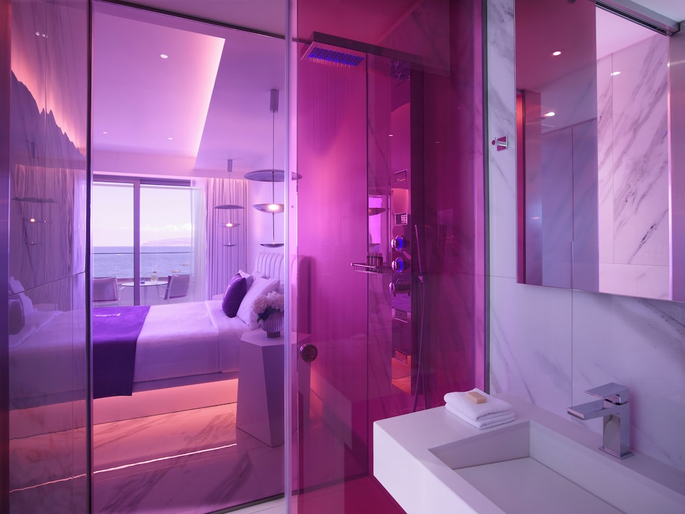 I Resort Beach Hotel & Spa — Hotel rooms in Stalida