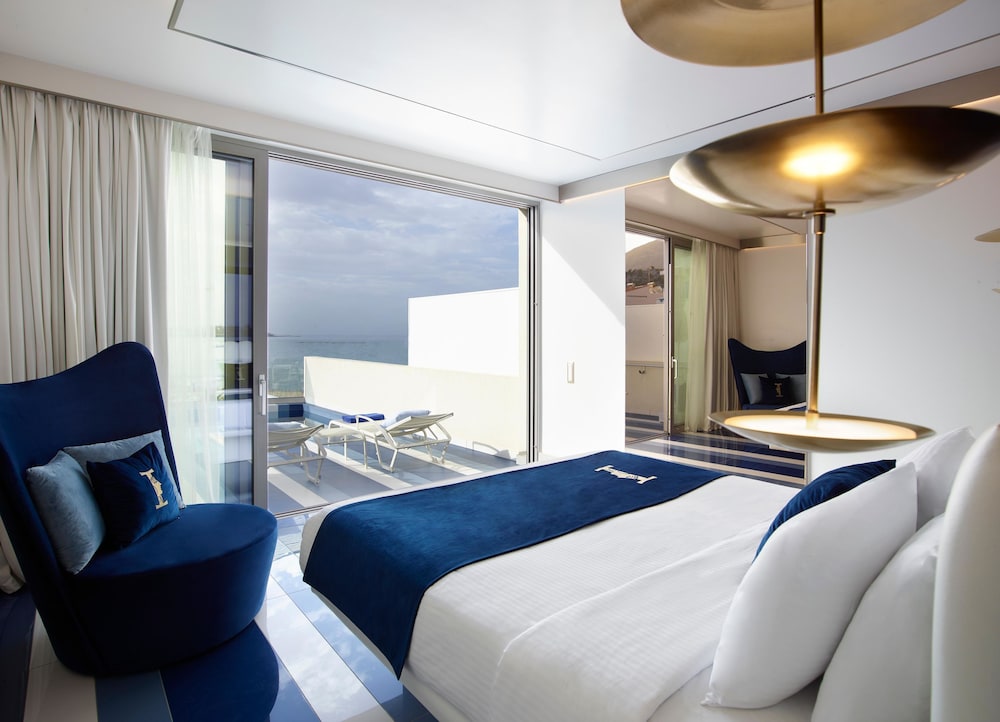 I Resort Beach Hotel & Spa — Hotel rooms in Stalida
