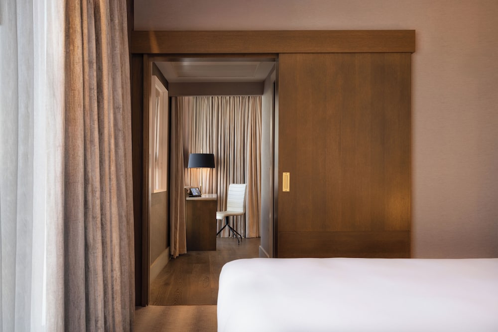 The Morgan Hotel — Hotel rooms in Dublin, Dublin City