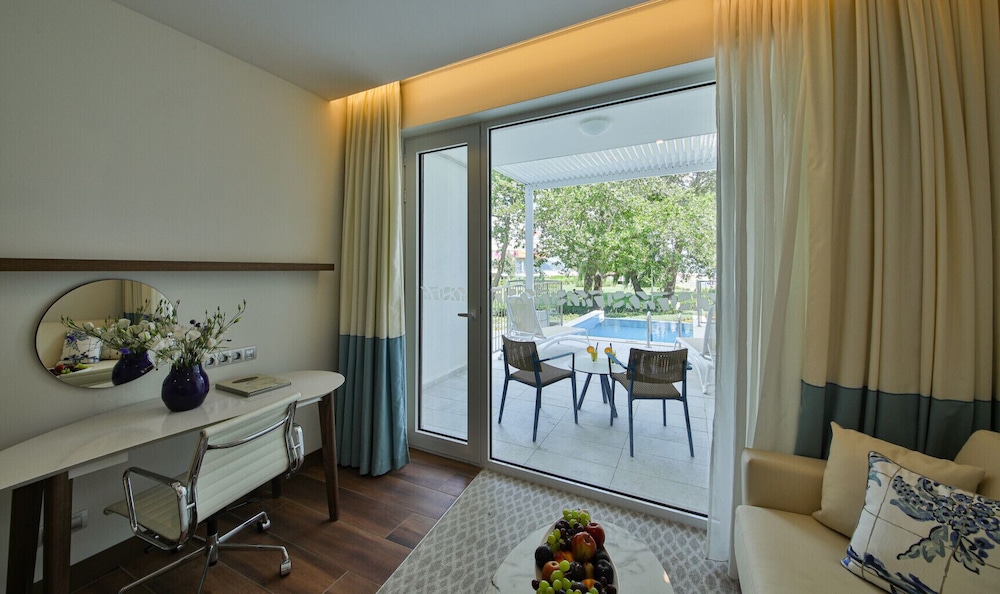 MARITIM Paradise Blue Hotel & Spa — Hotel rooms in Albena, Dobrich