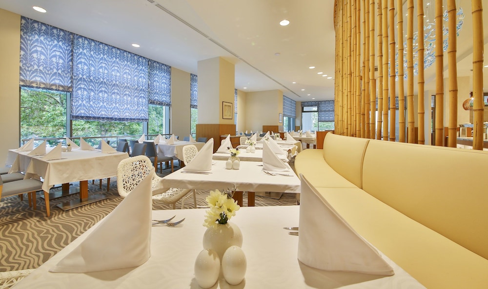MARITIM Paradise Blue Hotel & Spa — Restaurant & bars in Albena, Dobrich