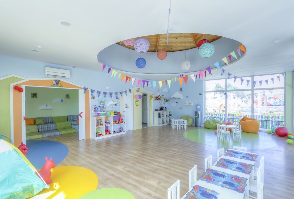 MARITIM Paradise Blue Hotel & Spa — Attractions for children in Albena, Dobrich