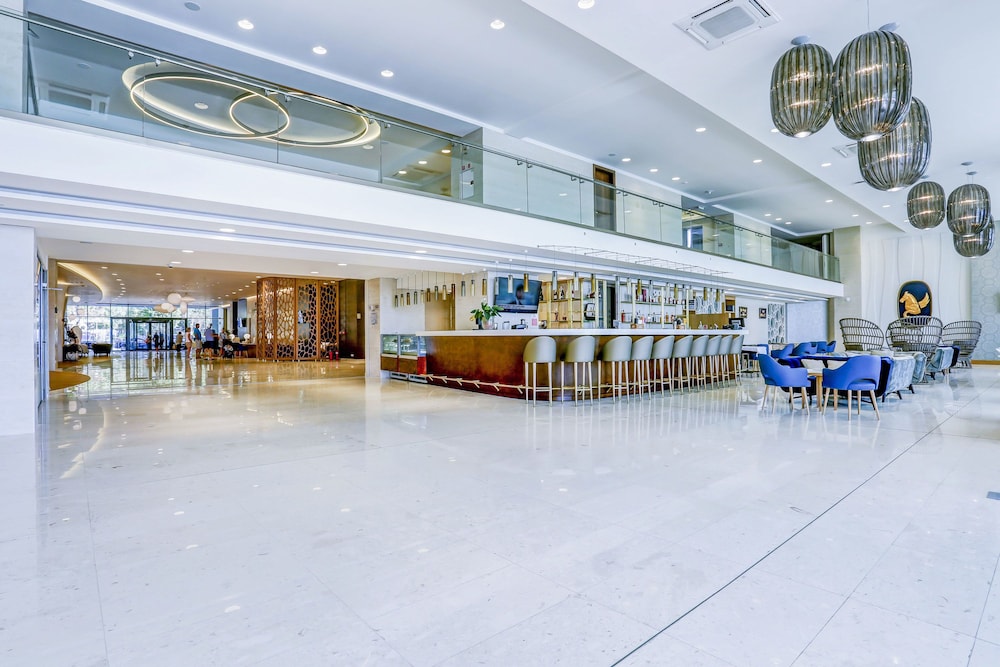 MARITIM Paradise Blue Hotel & Spa — Hotel building in Albena, Dobrich
