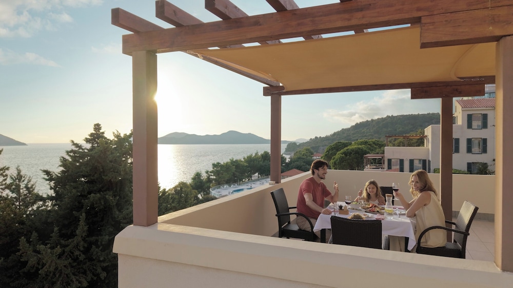 Sun Gardens Dubrovnik — Restaurant & bars in Dubrovnik, Dubrovnik-Neretva