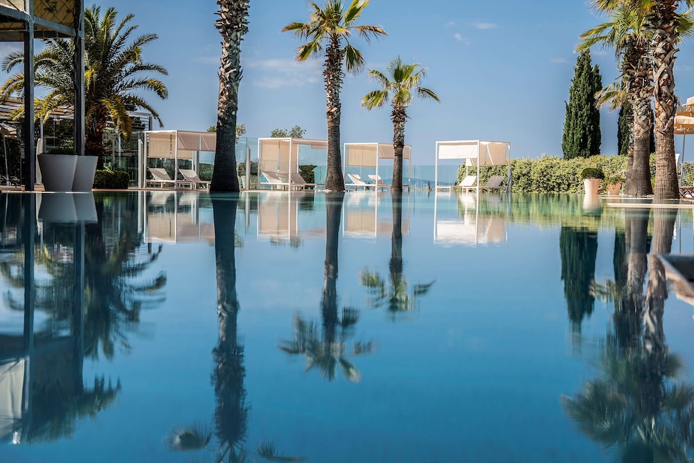 Radisson Blu Resort & Spa, Split — Swimming pool in Split, Split-Dalmatia