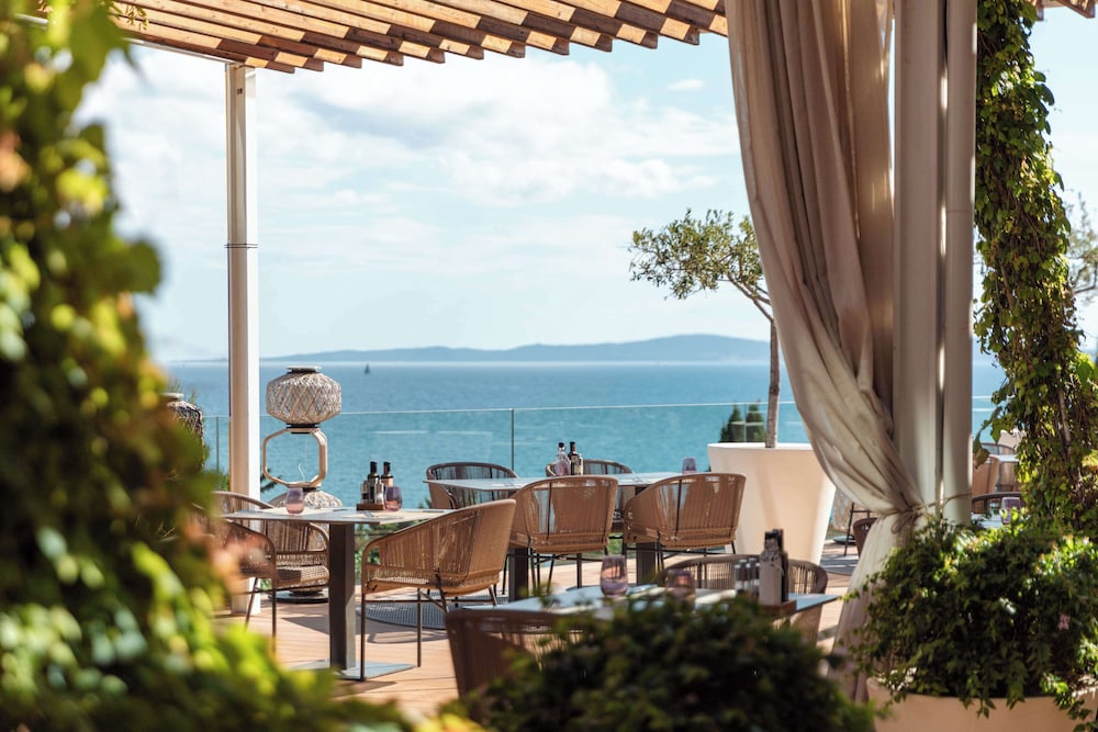 Radisson Blu Resort & Spa, Split — Restaurant & bars in Split, Split-Dalmatia