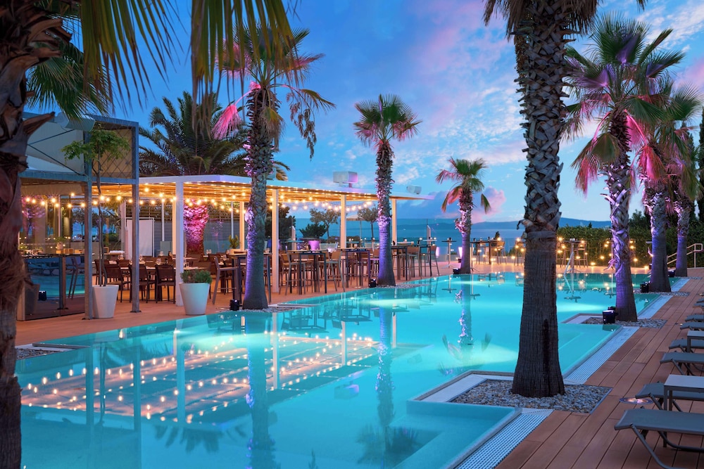 Radisson Blu Resort & Spa, Split — Swimming pool in Split, Split-Dalmatia