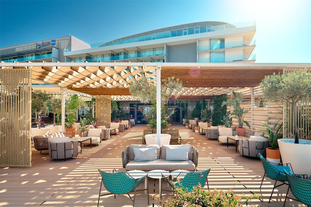 Radisson Blu Resort & Spa, Split — Hotel building in Split, Split-Dalmatia