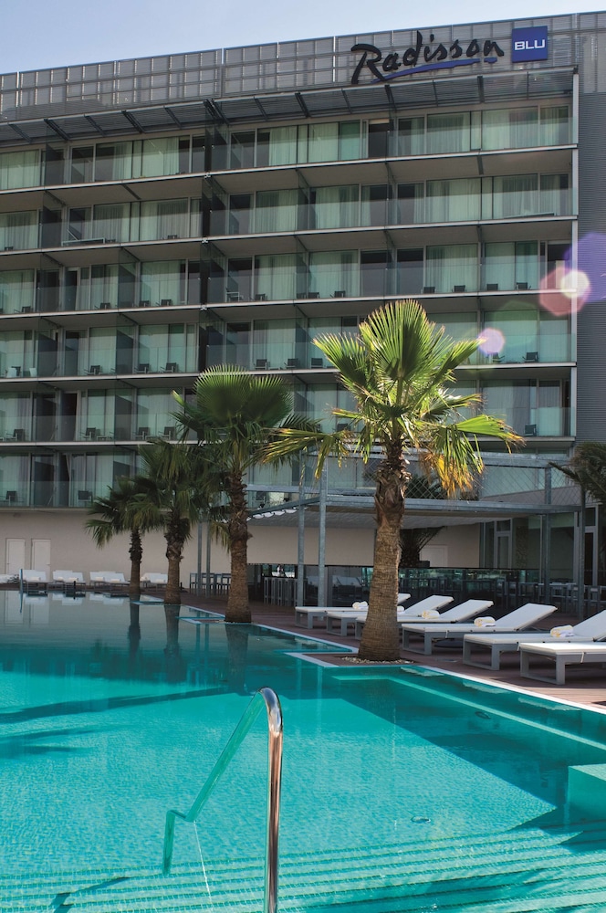 Radisson Blu Resort & Spa, Split — Swimming pool in Split, Split-Dalmatia