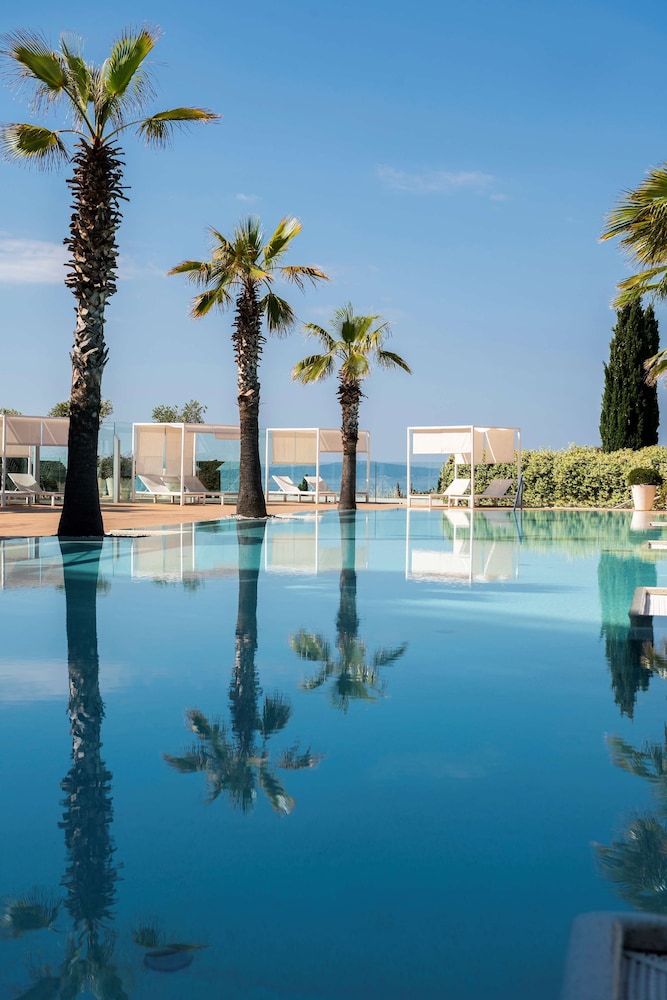 Radisson Blu Resort & Spa, Split — Swimming pool in Split, Split-Dalmatia
