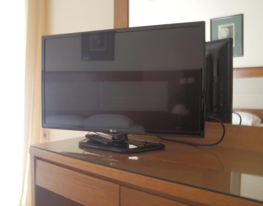 Paleos Apartments — Hotel rooms in Ialyssos, South Aegean