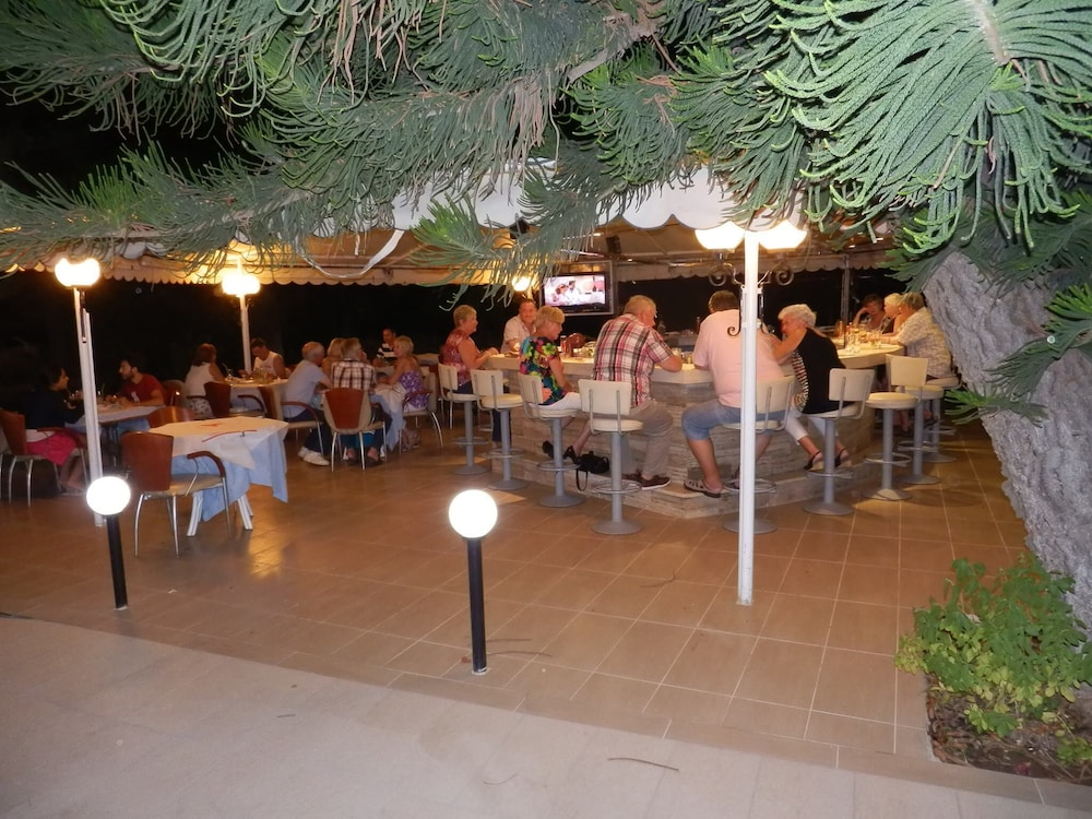 Paleos Apartments — Restaurant & bars in Ialyssos, South Aegean