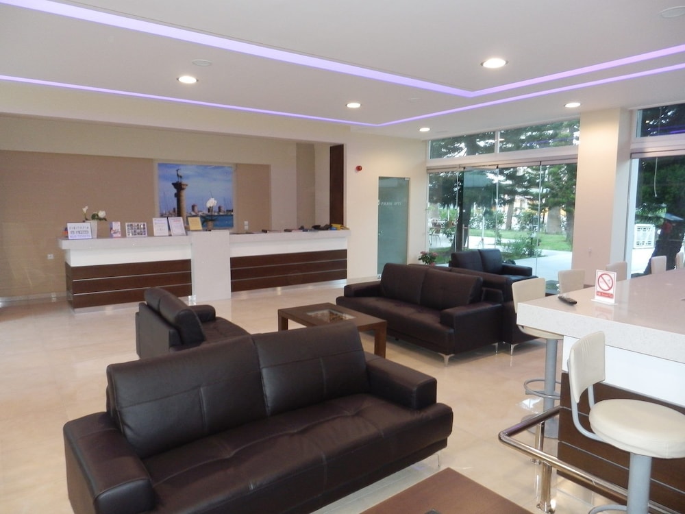 Paleos Apartments — Hotel building in Ialyssos, South Aegean