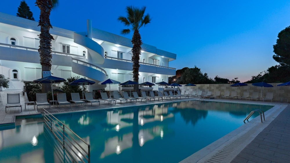 Paleos Apartments — Main photo in Ialyssos, South Aegean
