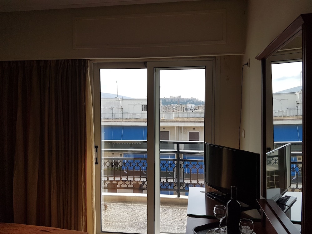 Apollo Hotel — Hotel rooms in Athens, Attica