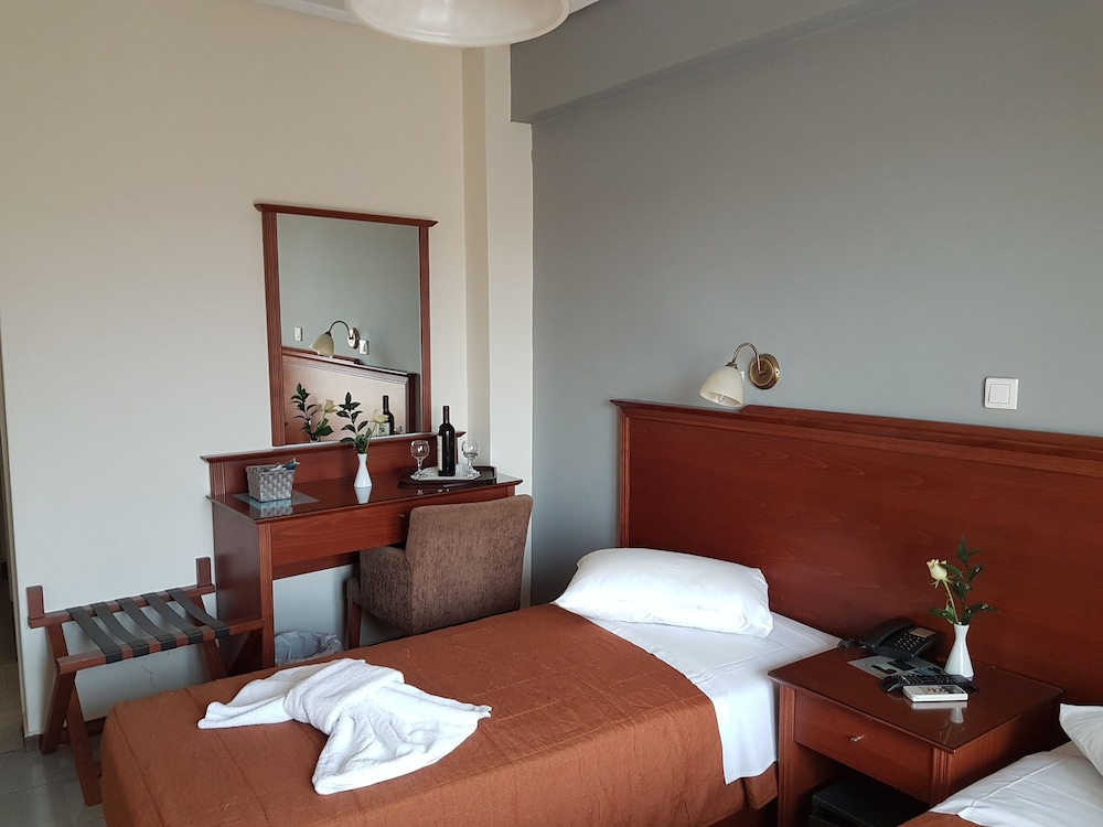 Apollo Hotel — Hotel rooms in Athens, Attica