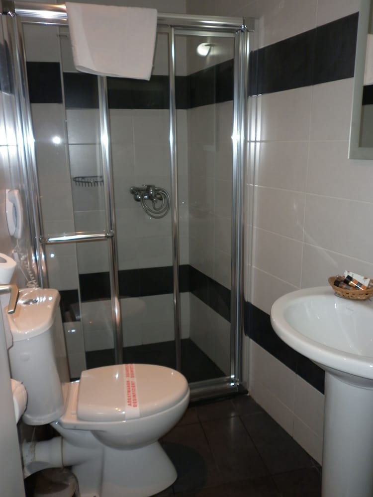 Apollo Hotel — Hotel rooms in Athens, Attica