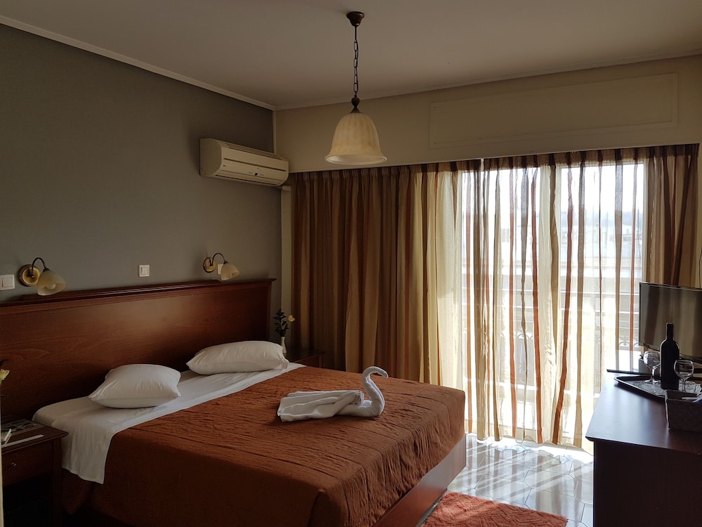 Apollo Hotel — Hotel rooms in Athens, Attica