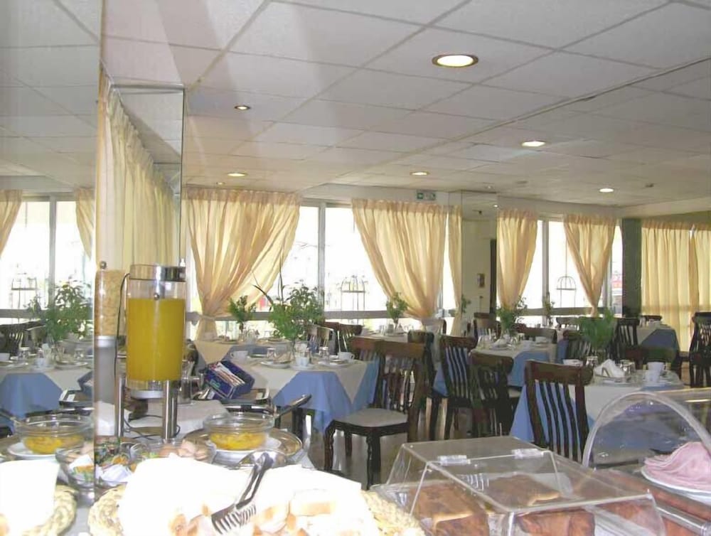 Apollo Hotel — Restaurant & bars in Athens, Attica