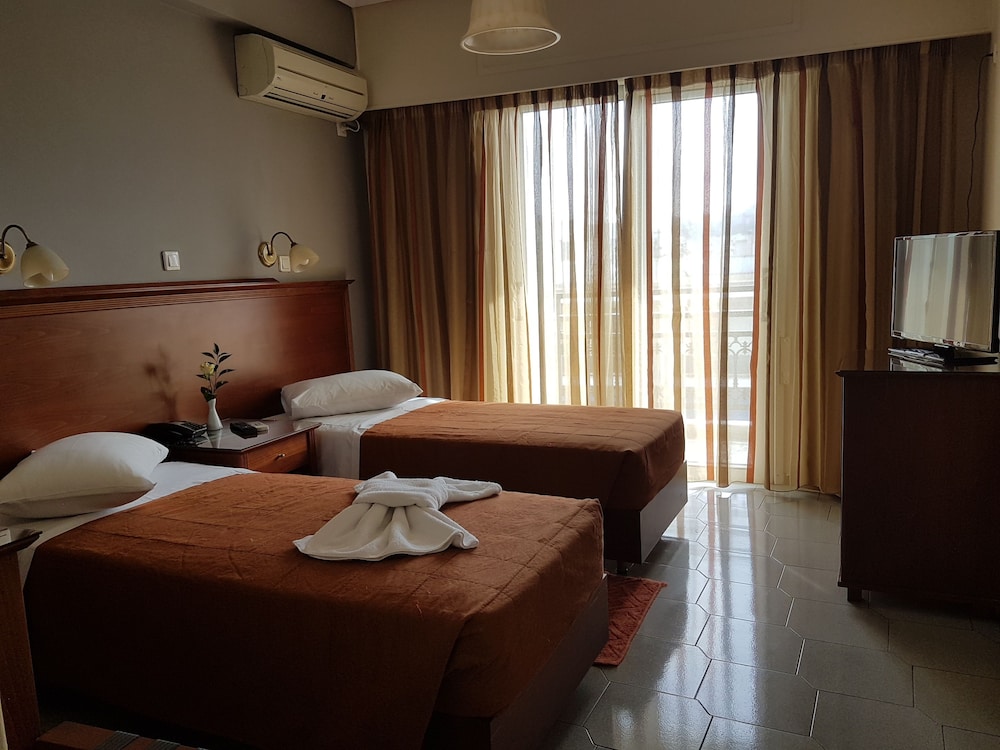 Apollo Hotel — Hotel rooms in Athens, Attica