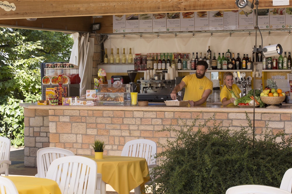 Poiano Resort Apartments — Restaurant & bars in Garda, Veneto