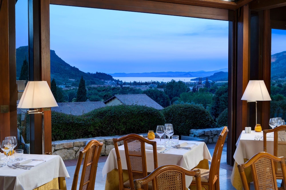 Poiano Resort Apartments — Restaurant & bars in Garda, Veneto