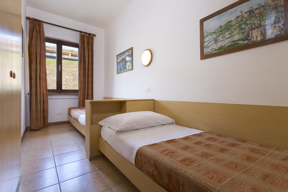 Poiano Resort Apartments — Hotel rooms in Garda, Veneto