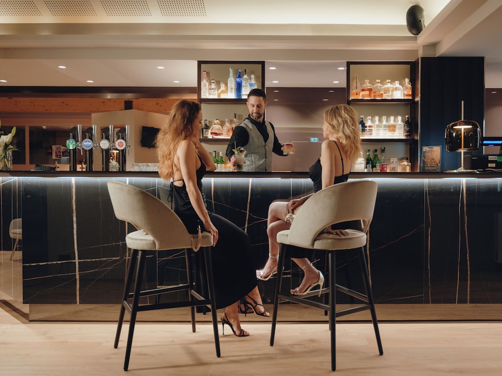 Hotel Du Lac — Restaurant & bars in Limone sul Garda, Lombardy