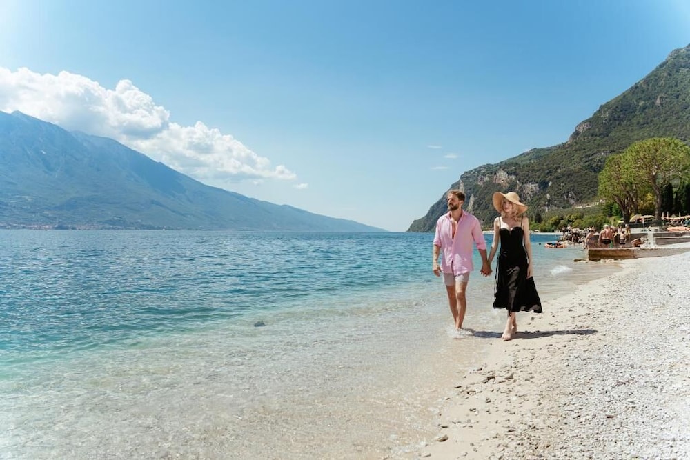 Hotel Du Lac — Beach in Limone sul Garda, Lombardy