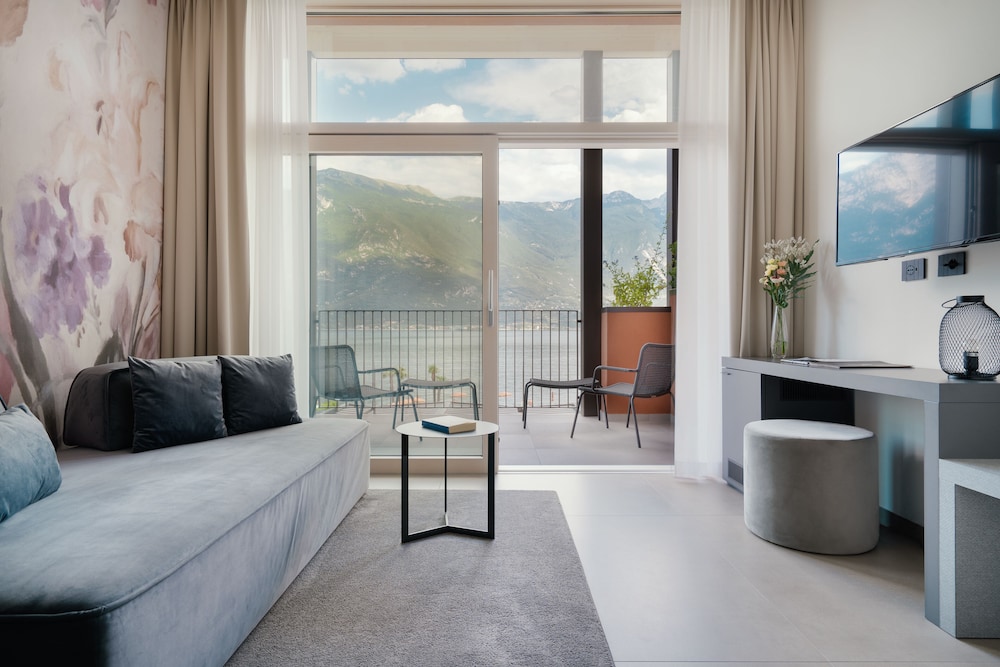 Hotel Du Lac — Hotel rooms in Limone sul Garda, Lombardy