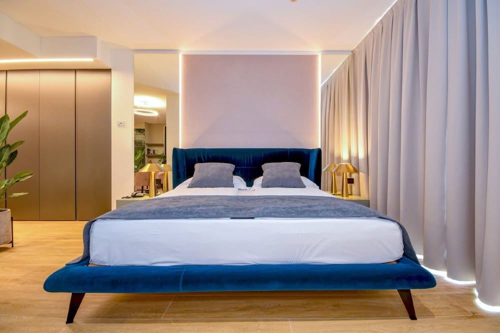 Hotel Du Lac — Hotel rooms in Limone sul Garda, Lombardy