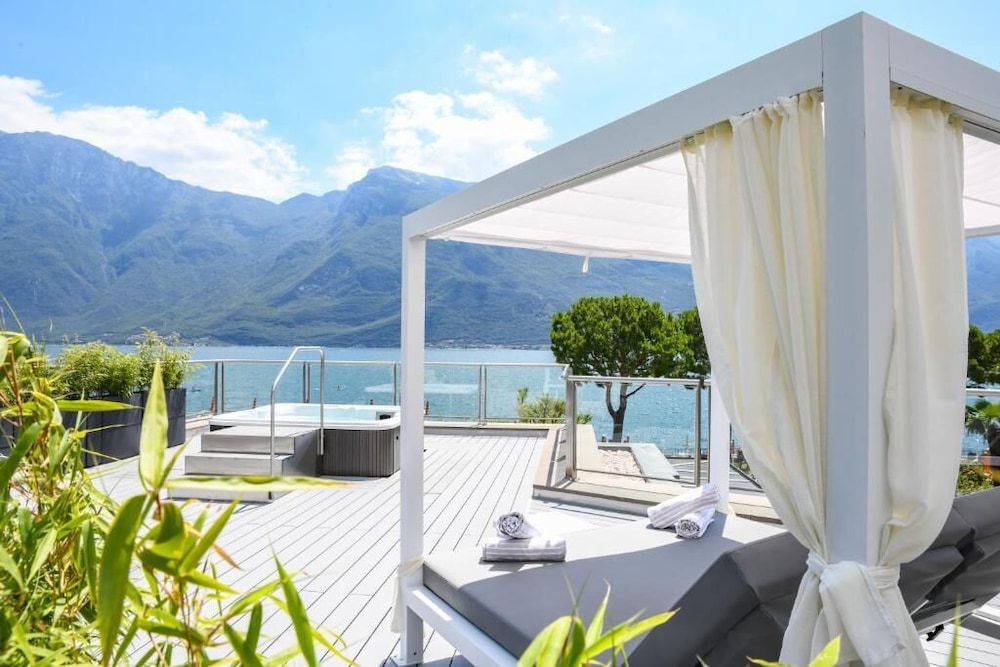 Hotel Du Lac — Spa in Limone sul Garda, Lombardy
