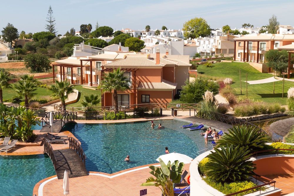 Monte Santo Resort — Swimming pool in Carvoeiro, Faro