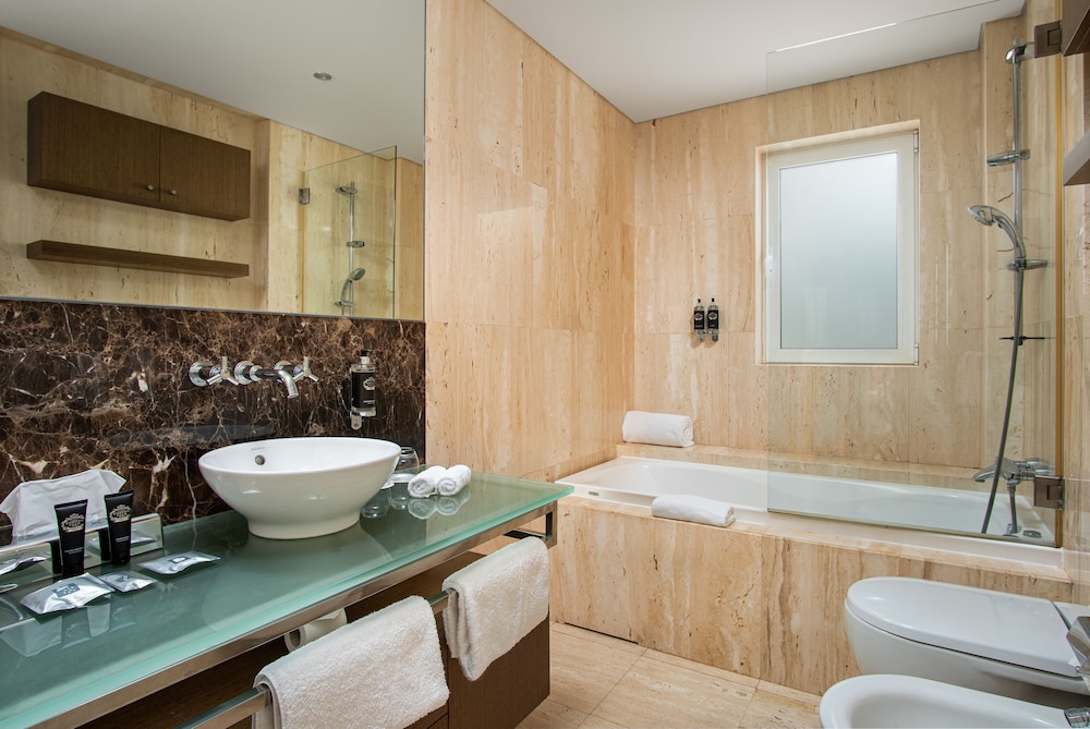Monte Santo Resort — Hotel rooms in Carvoeiro, Faro