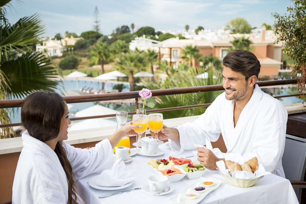 Monte Santo Resort — Restaurant & bars in Carvoeiro, Faro