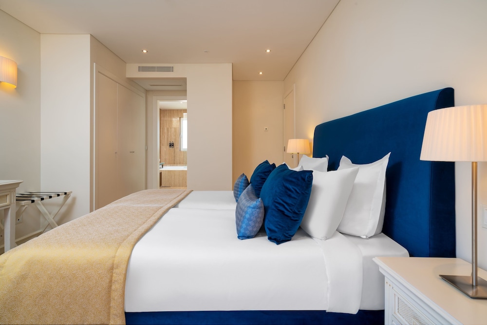 Monte Santo Resort — Hotel rooms in Carvoeiro, Faro