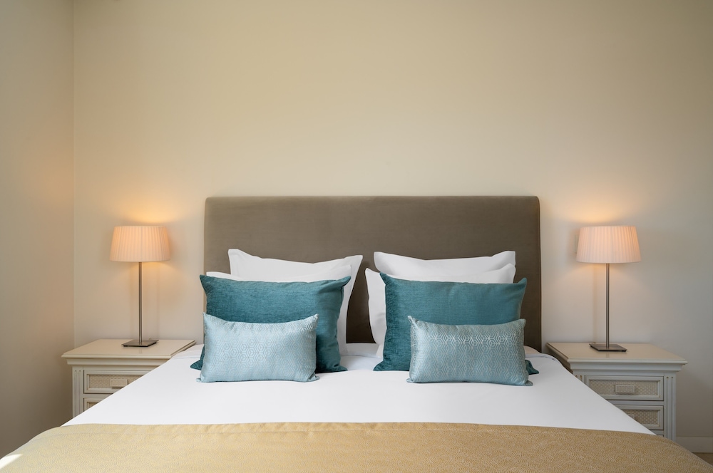 Monte Santo Resort — Hotel rooms in Carvoeiro, Faro