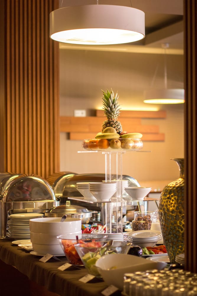 Monte Santo Resort — Restaurant & bars in Carvoeiro, Faro